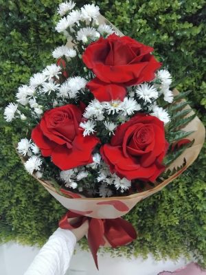 BUQUÊ ROSAS IMPORTADAS